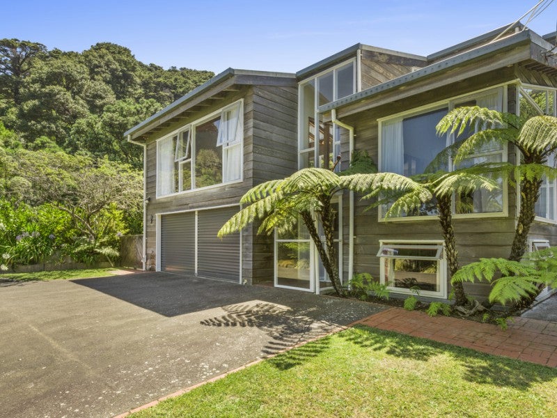 2 Wilmore Way, Lowry Bay, Lower Hutt - Carousel 2