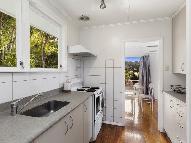 33 Tanekaha Street, Stokes Valley, Lower Hutt - Carousel 2