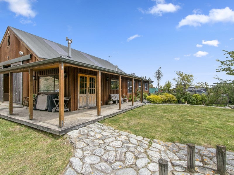 51 Kaitangata Crescent, Kelson, Lower Hutt - Carousel 1