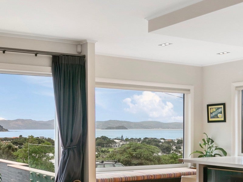 77 Mantell Street, Seatoun, Wellington - Carousel 1