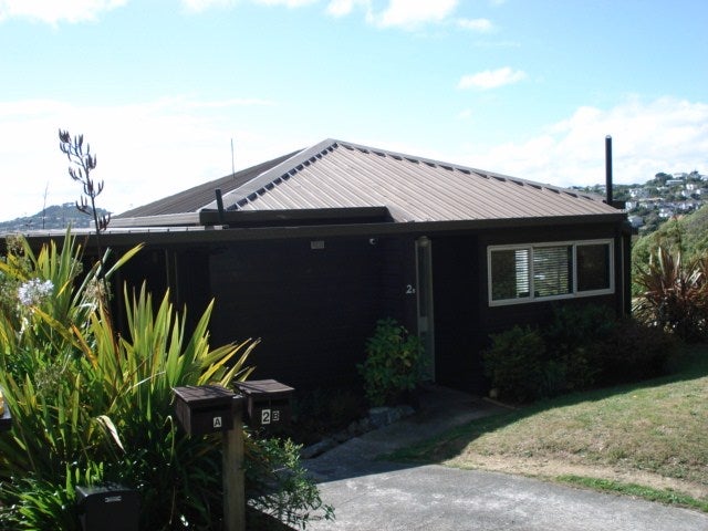 2B Selkirk Way, Karori, Wellington - Carousel 1