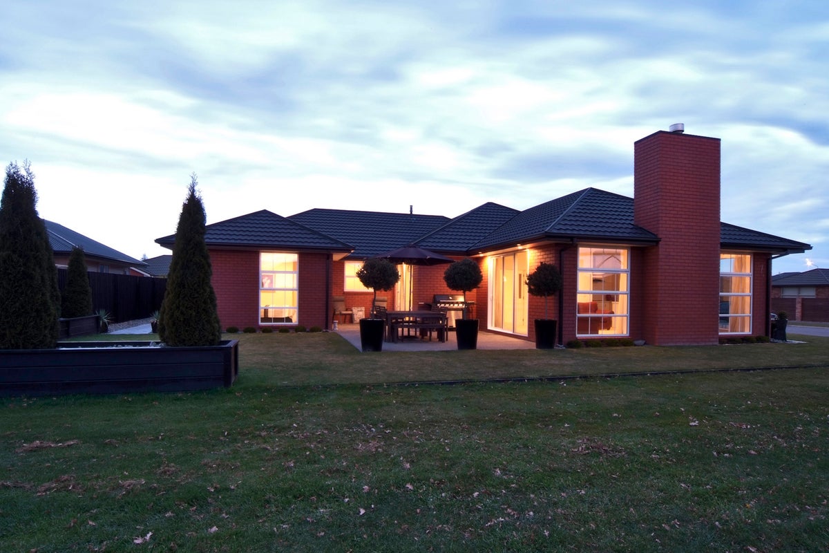 1 Meeking Place, Aidanfield, Christchurch - Carousel 1