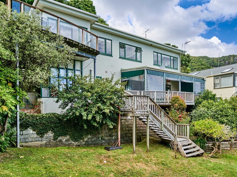 7 Russo Terrace, Eastbourne, Lower Hutt - Carousel 2