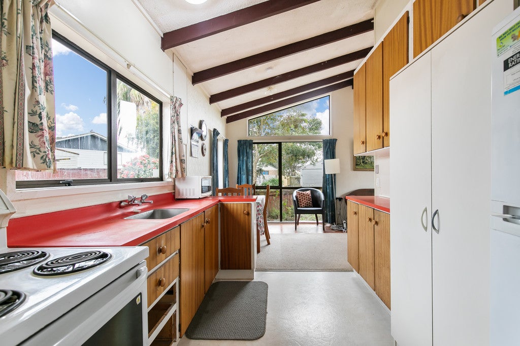 69 Hyperion Drive, Randwick Park, Auckland - Carousel 2