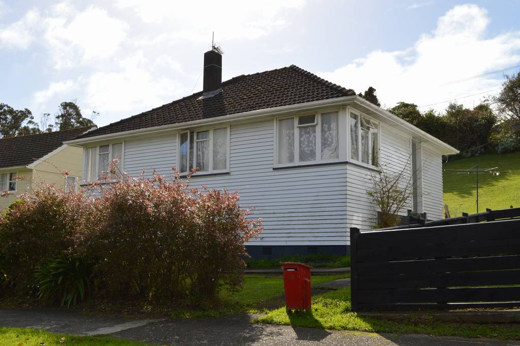 57 Mungavin Avenue, Ranui, Porirua - Carousel 2