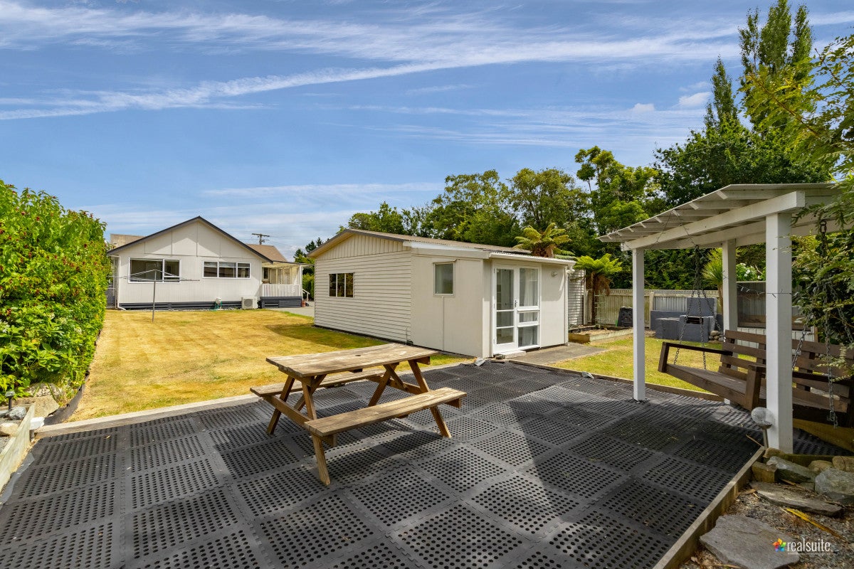 25 MacLaren Street, Maymorn, Upper Hutt - Carousel 1