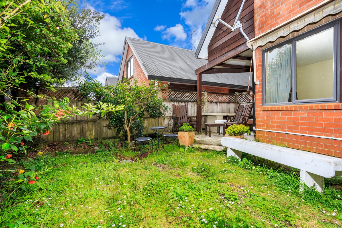 12/37 Fields Parade, Oteha, Auckland - Carousel 23