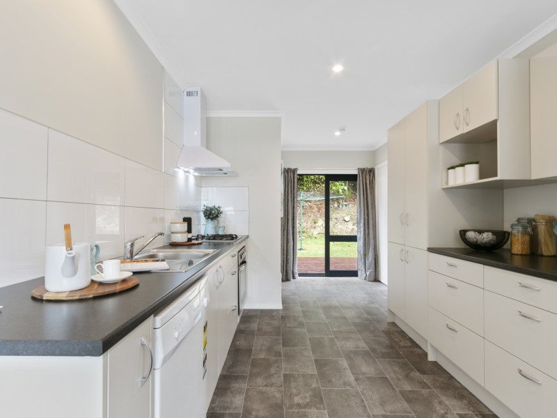 22 Sunny Grove, Wainuiomata, Lower Hutt - Carousel 2