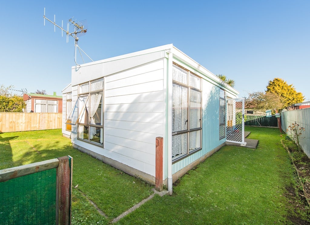 51D Patapu Street, Whanganui East, Whanganui - Carousel 2