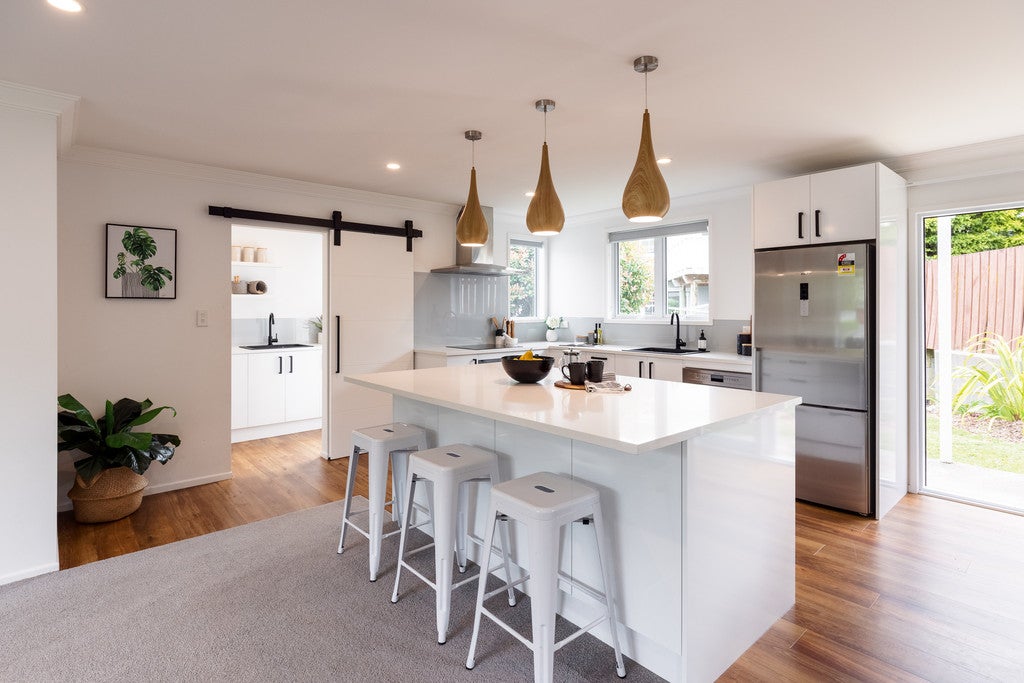 2A Greyfriars Crescent, Tawa, Wellington - Carousel 2