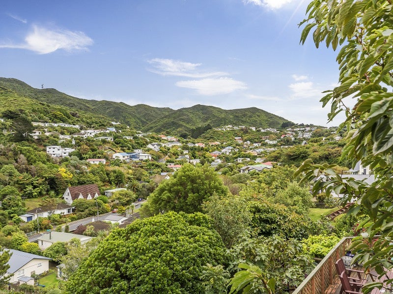 16 Hazlewood Avenue, Karori, Wellington - Carousel 13