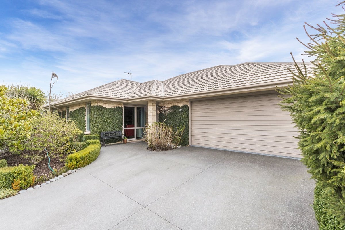 8 East Ellington Drive, Mairehau, Christchurch - Carousel 2