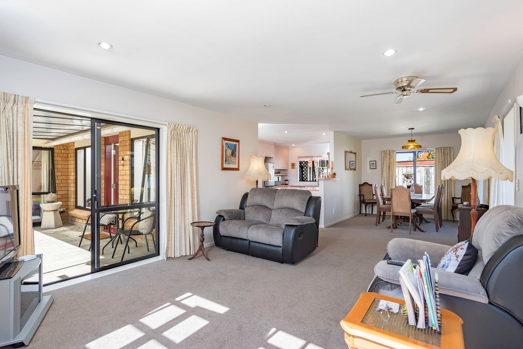 2/617 Fergusson Drive, Trentham, Upper Hutt - Carousel 2