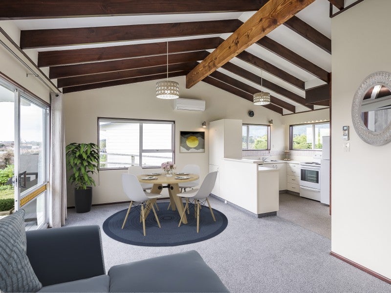 9 Freyberg Crescent, Waikanae Beach, Waikanae - Carousel 2