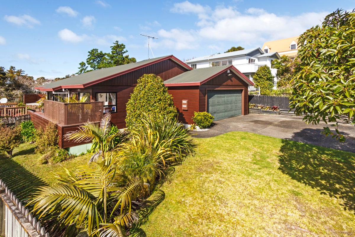 9 Dobell Road, Stanmore Bay, Whangaparaoa - Carousel 1