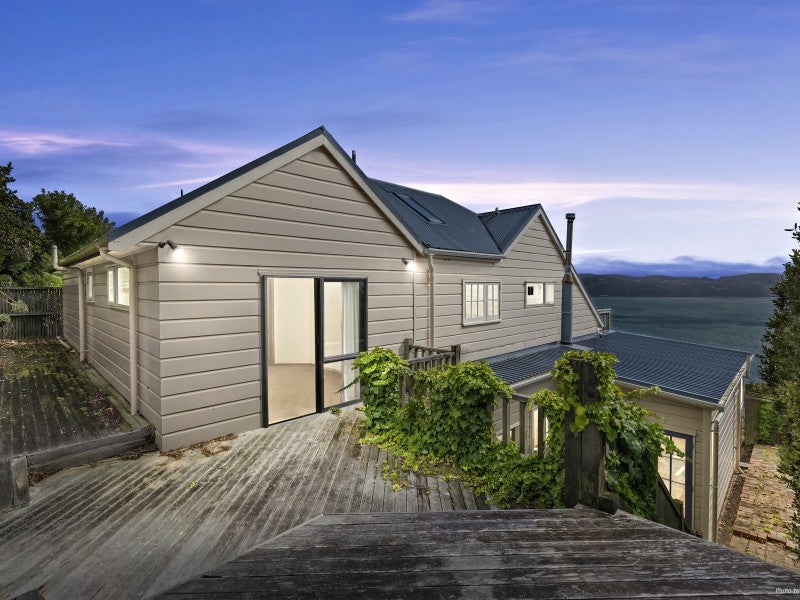 27 The Crescent, Roseneath, Wellington - Carousel 1