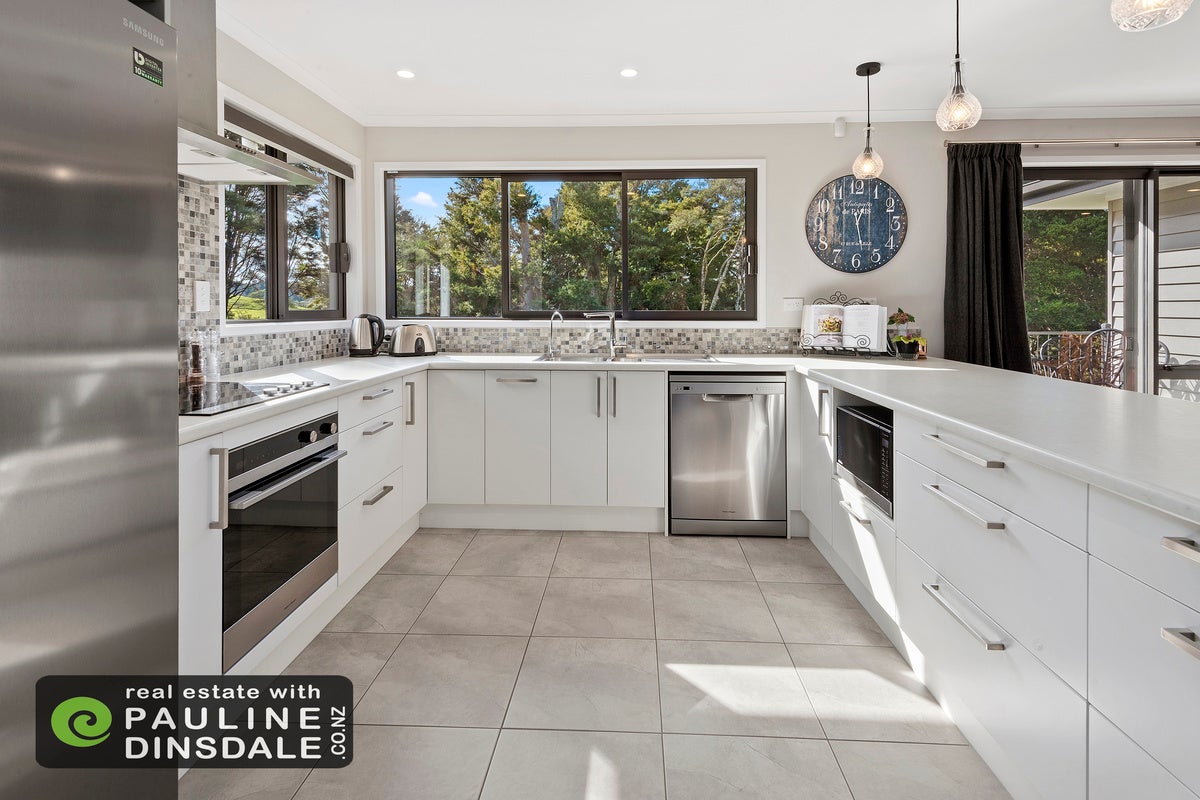 10 Lilicoe Lane, Kensington, Whangarei - Carousel 1
