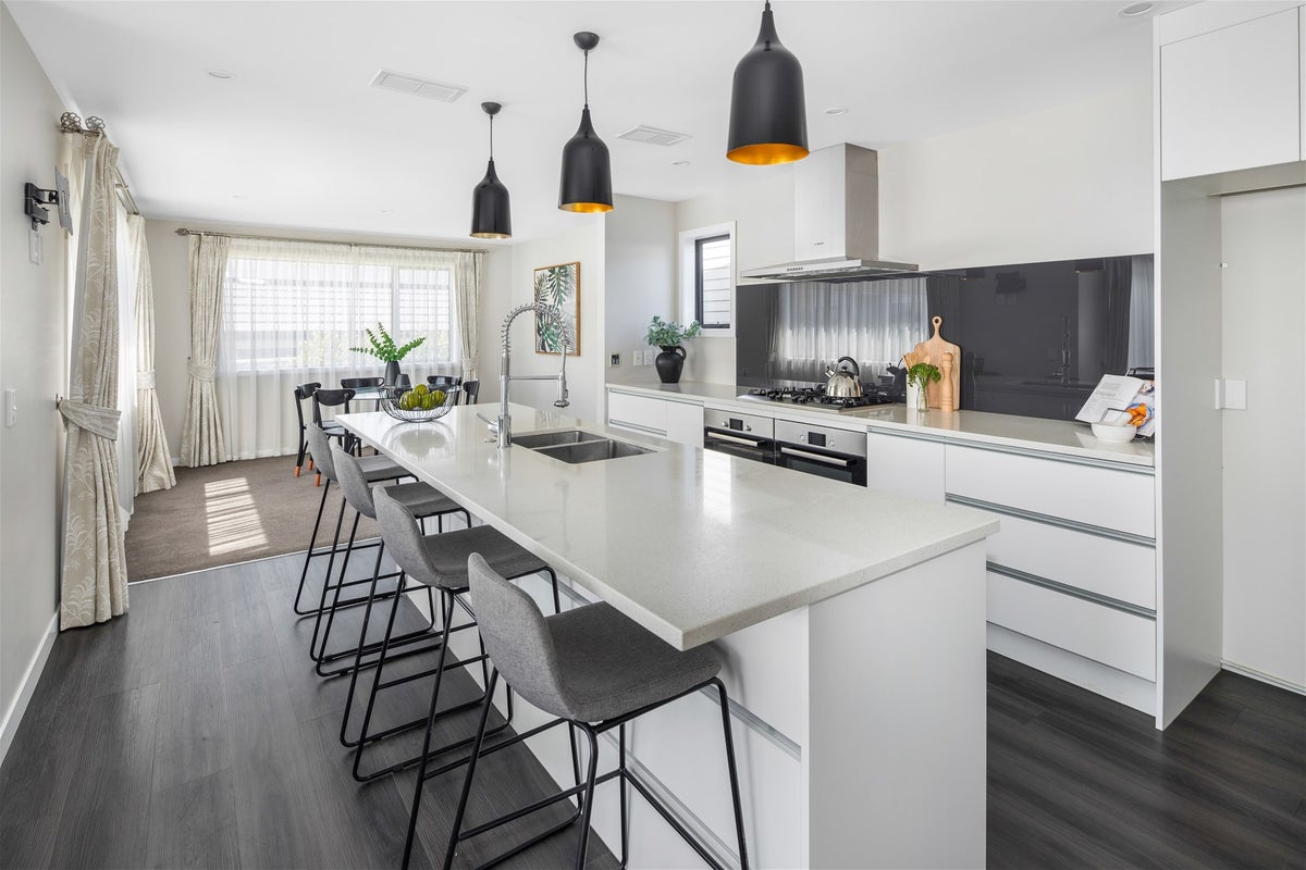 190 Mclintock Street North, Johnsonville, Wellington - Carousel 2