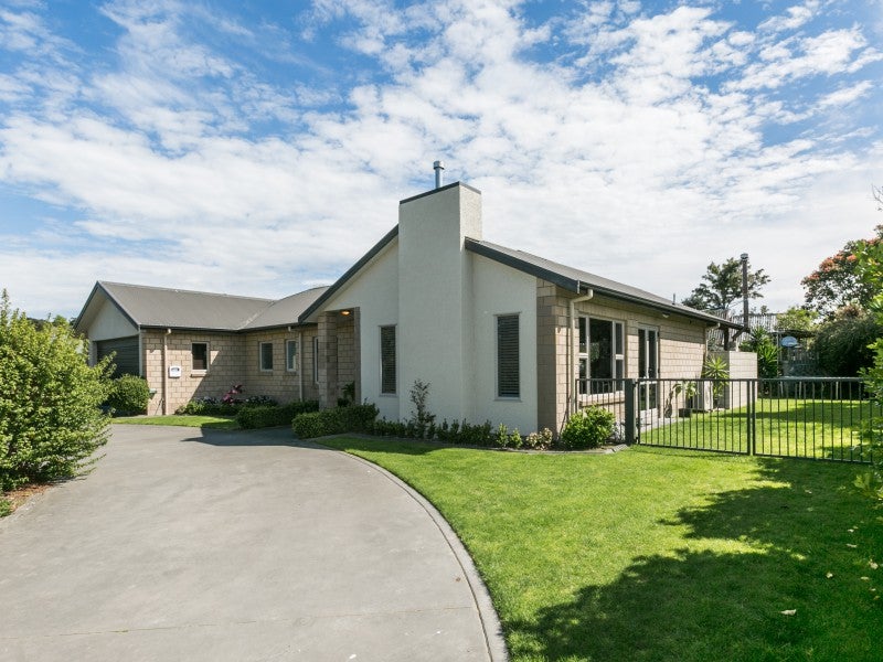 13 Grey Street, Bay View, Napier - Carousel 1