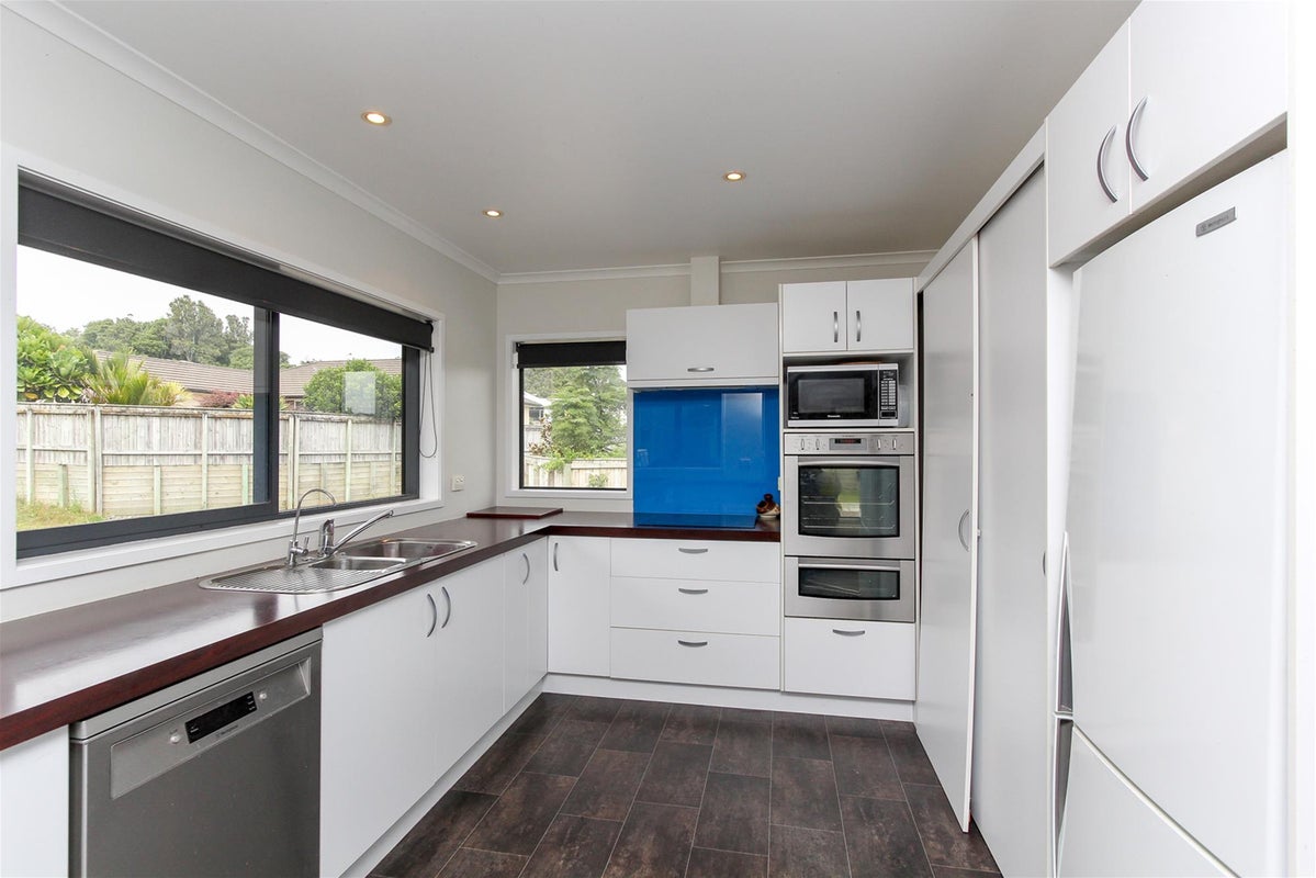 10B Anderson Way, Highlands Park, New Plymouth - Carousel 2