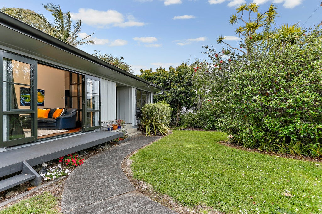 17 Athlone Road, Glendowie, Auckland - Carousel 2