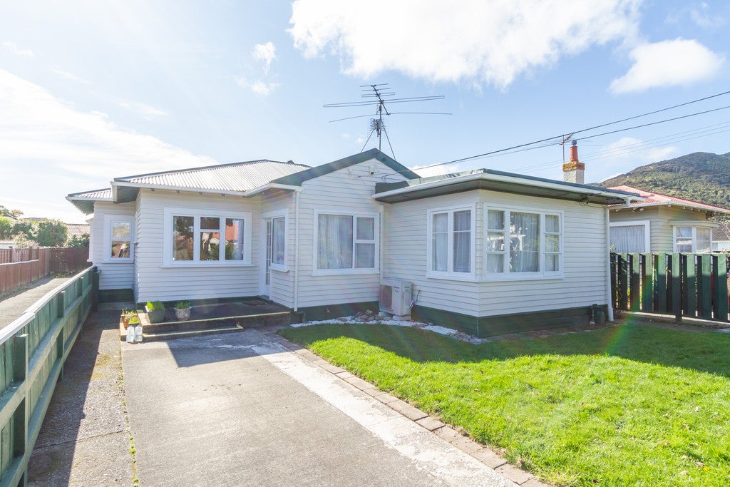 27 GUTHRIE Street, WAIWHETU, LOWER HUTT - Carousel 1