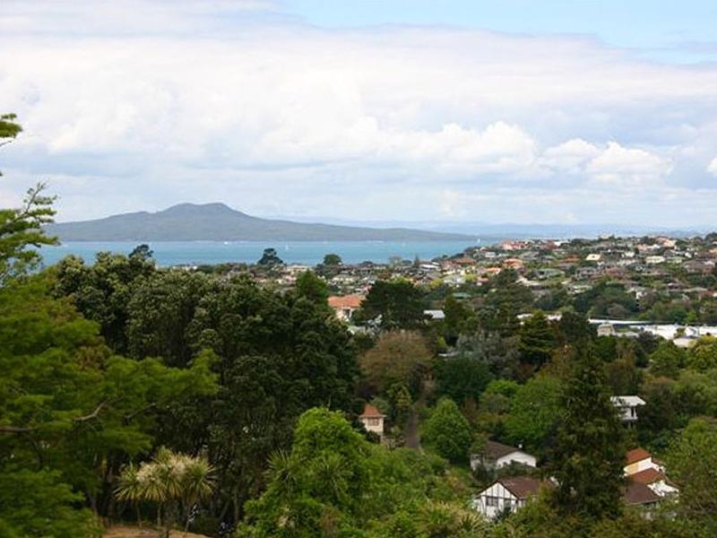 96 Carlisle Road, Browns Bay, Auckland - Carousel 13