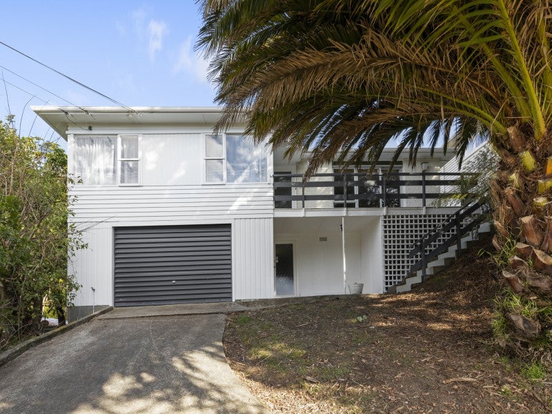 47 Fraser Street, Wainuiomata, Lower Hutt - Carousel 1