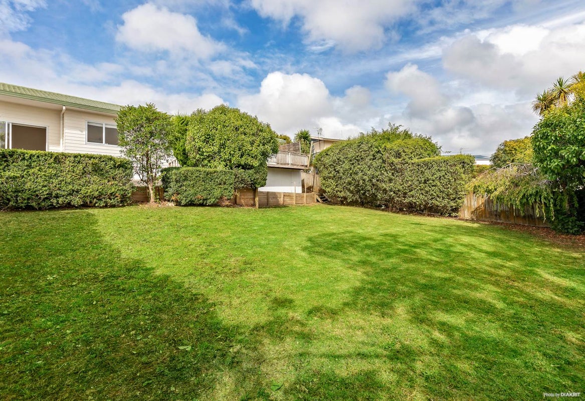 28 Drome View Place, Beach Haven, Auckland - Carousel 2