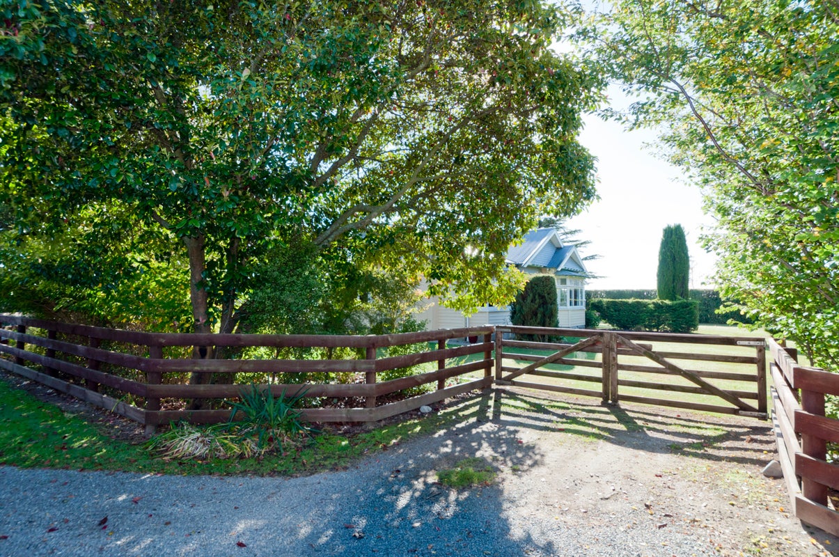 358 Maddisons Road, Christchurch - Carousel 21
