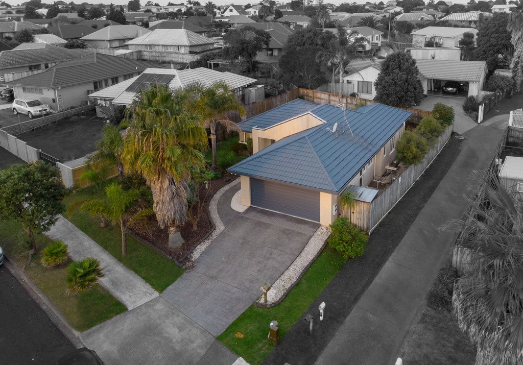 26 Bellville Drive, Clendon Park, Auckland - Carousel 2