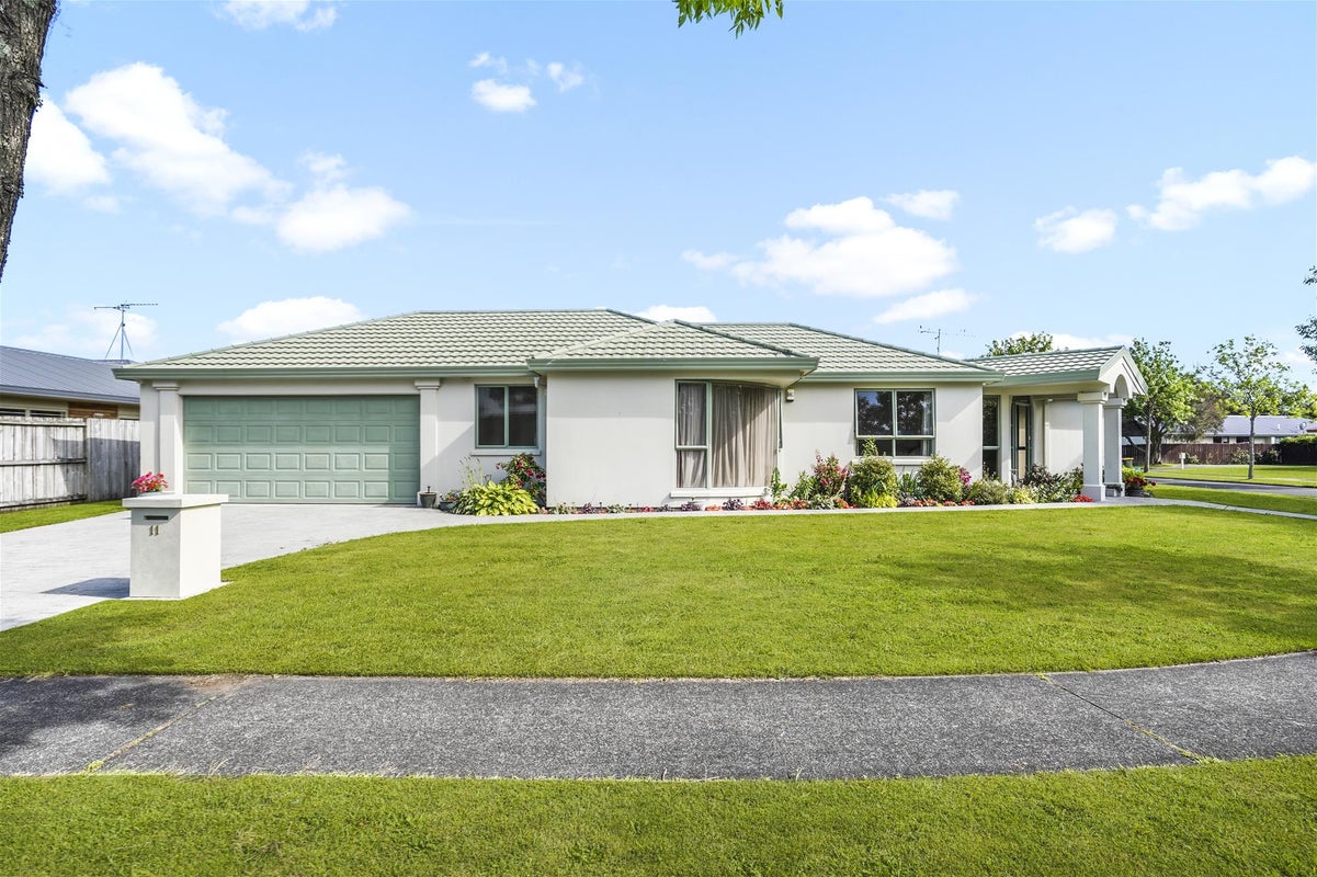 11 Bouverie Crescent, Flagstaff, Hamilton - Carousel 2