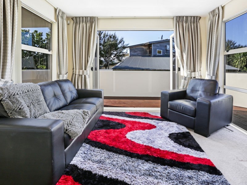 43 Navigation Drive, Whitby, Porirua - Carousel 19
