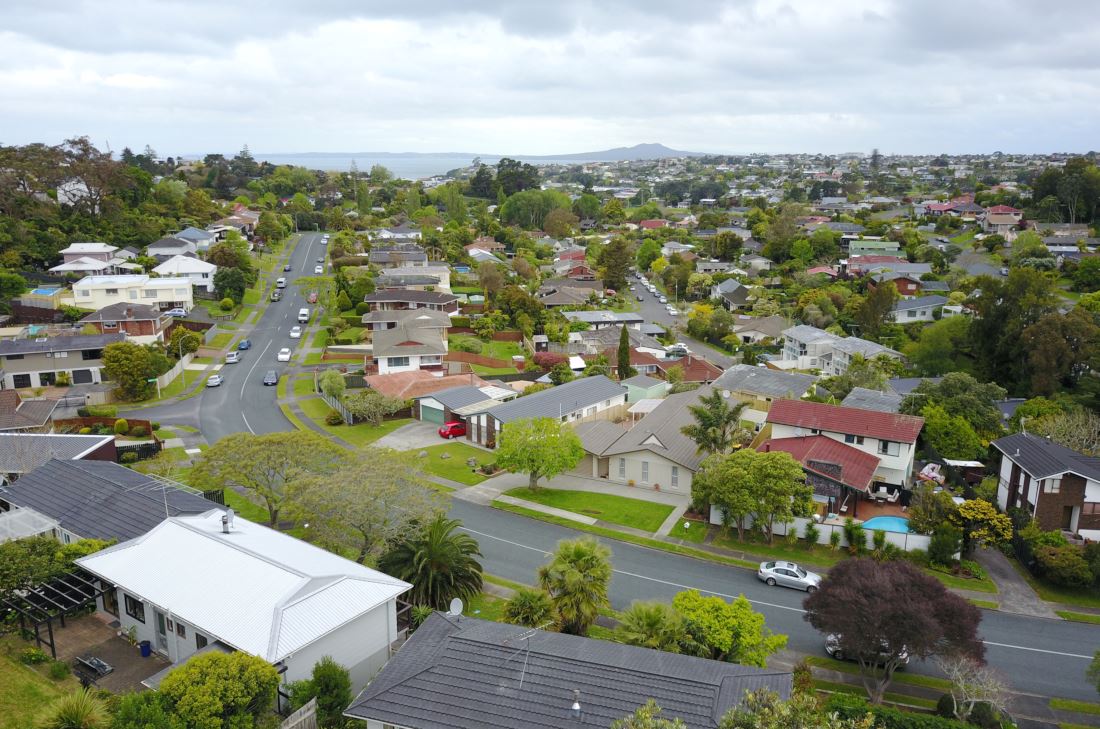 88 Stapleford Crescent, Browns Bay, Auckland - Carousel 21