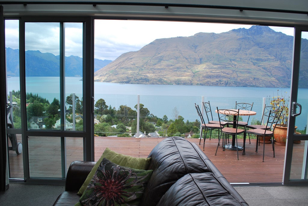 2/70 Dart Place, Fernhill, Queenstown - Carousel 1