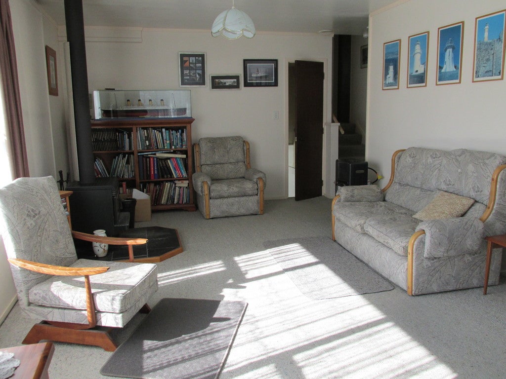 16 Woolwich Close, Whitby, Porirua - Carousel 2