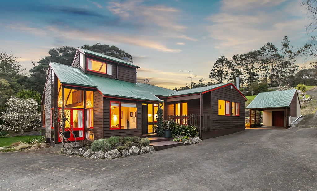 5 Seibel Road, Henderson Valley, Auckland - Carousel 1