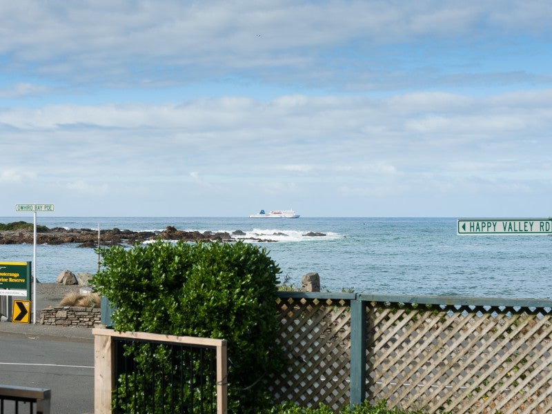 54 Owhiro Bay Parade, Owhiro Bay, Wellington - Carousel 1