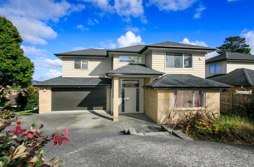5 Hauraki Crescent, Pinehill, Auckland - Carousel 1
