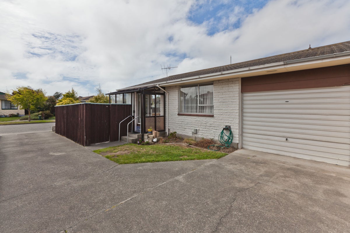 1/25 Cowes Street, Avondale, Christchurch - Carousel 1