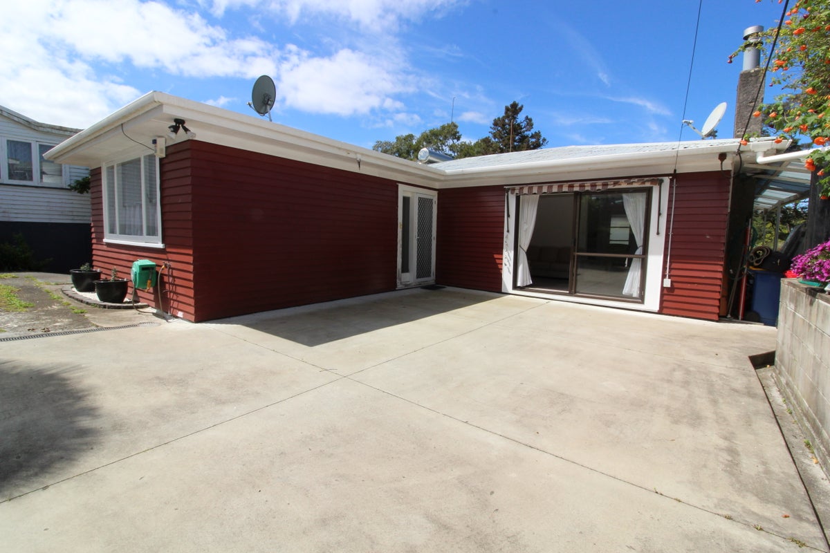 88 Glendale Road, Glen Eden, Auckland - Carousel 2