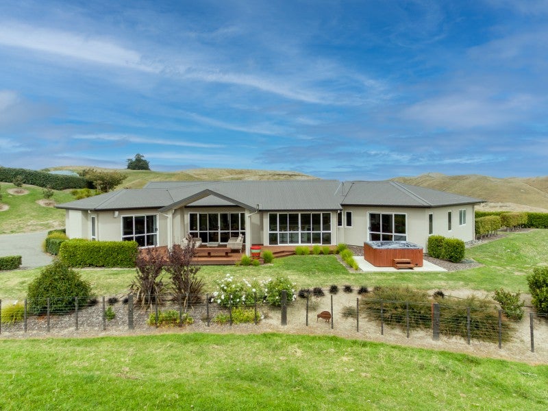 127 Silverton Road, Poraiti, Napier - Carousel 1