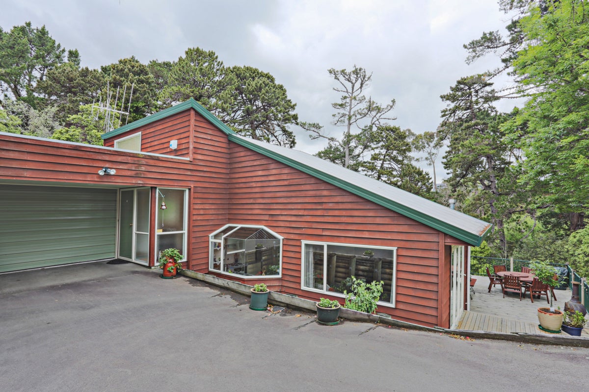 11A Mountain View Road, Fitzherbert, Palmerston North - Carousel 1