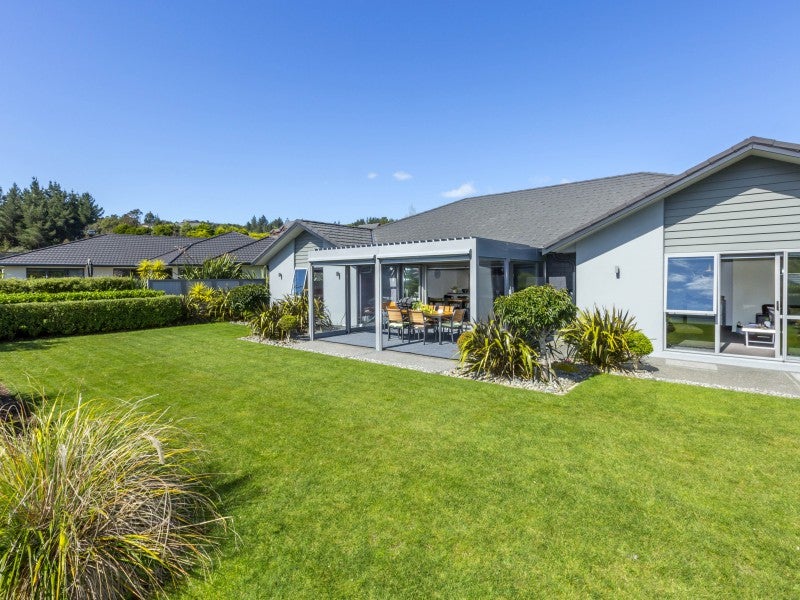 18 Jade Crescent, Timberlea, Upper Hutt - Carousel 26