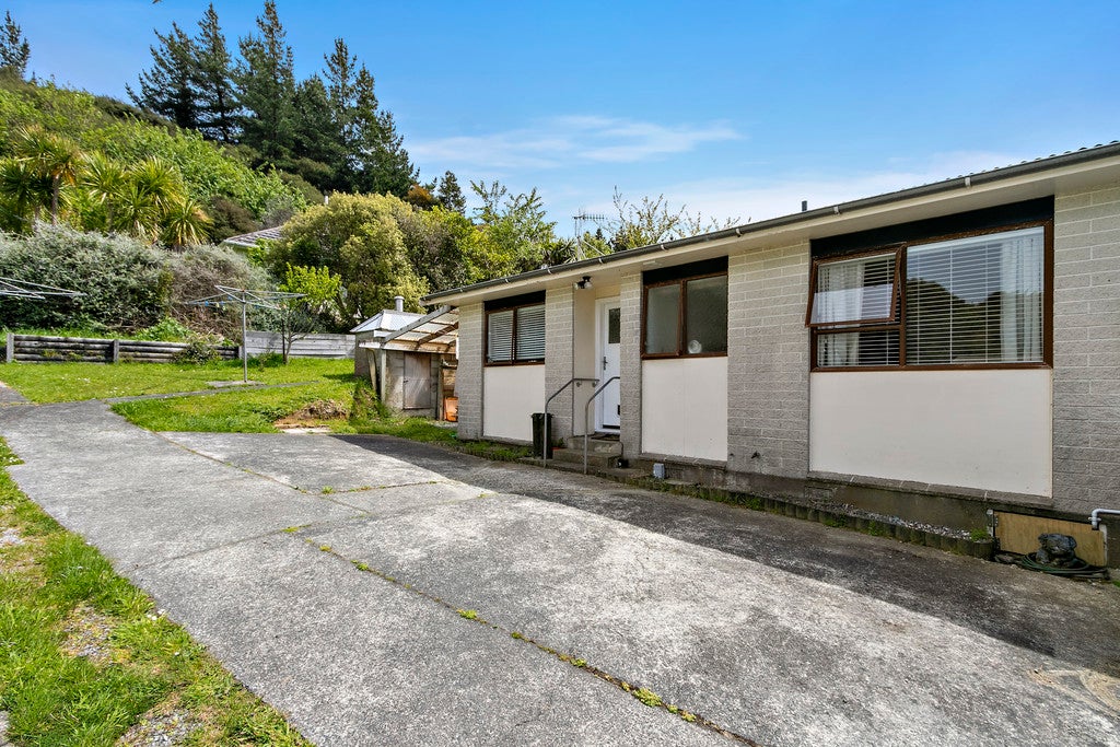 19B Newburn Grove, Wainuiomata, Lower Hutt - Carousel 1
