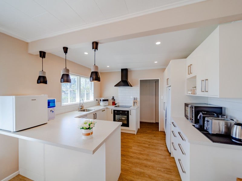 37 Coventry Avenue, Tamatea, Napier - Carousel 1