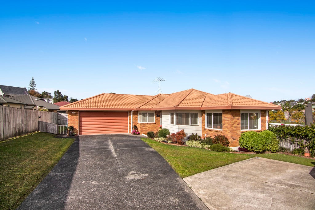 60 Donald Street, Stanmore Bay, Whangaparaoa - Carousel 1