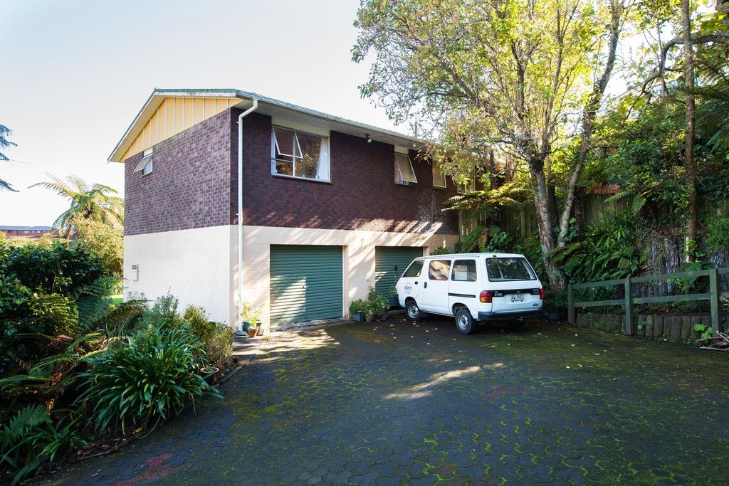 85A Poplar Grove, Whalers Gate, New Plymouth - Carousel 1