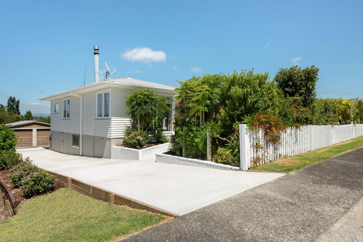 6 Argyll Road, Greerton, Tauranga - Carousel 2