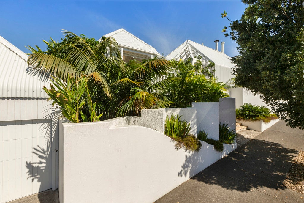 2 Dublin Street, Saint Marys Bay, Auckland - Carousel 2